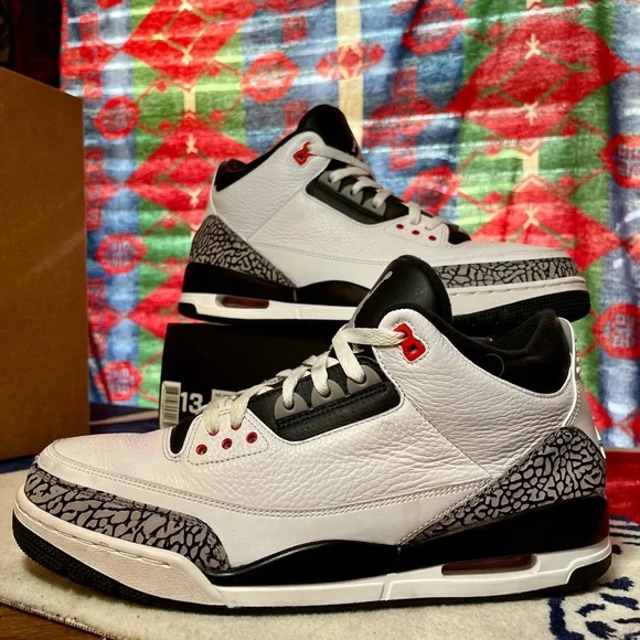 Size 13 nike air Jordan 3 infared 23 136064-123